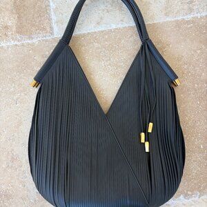 Donna Karan Baldwin Laser-Cut Shoulder Bag Large Black